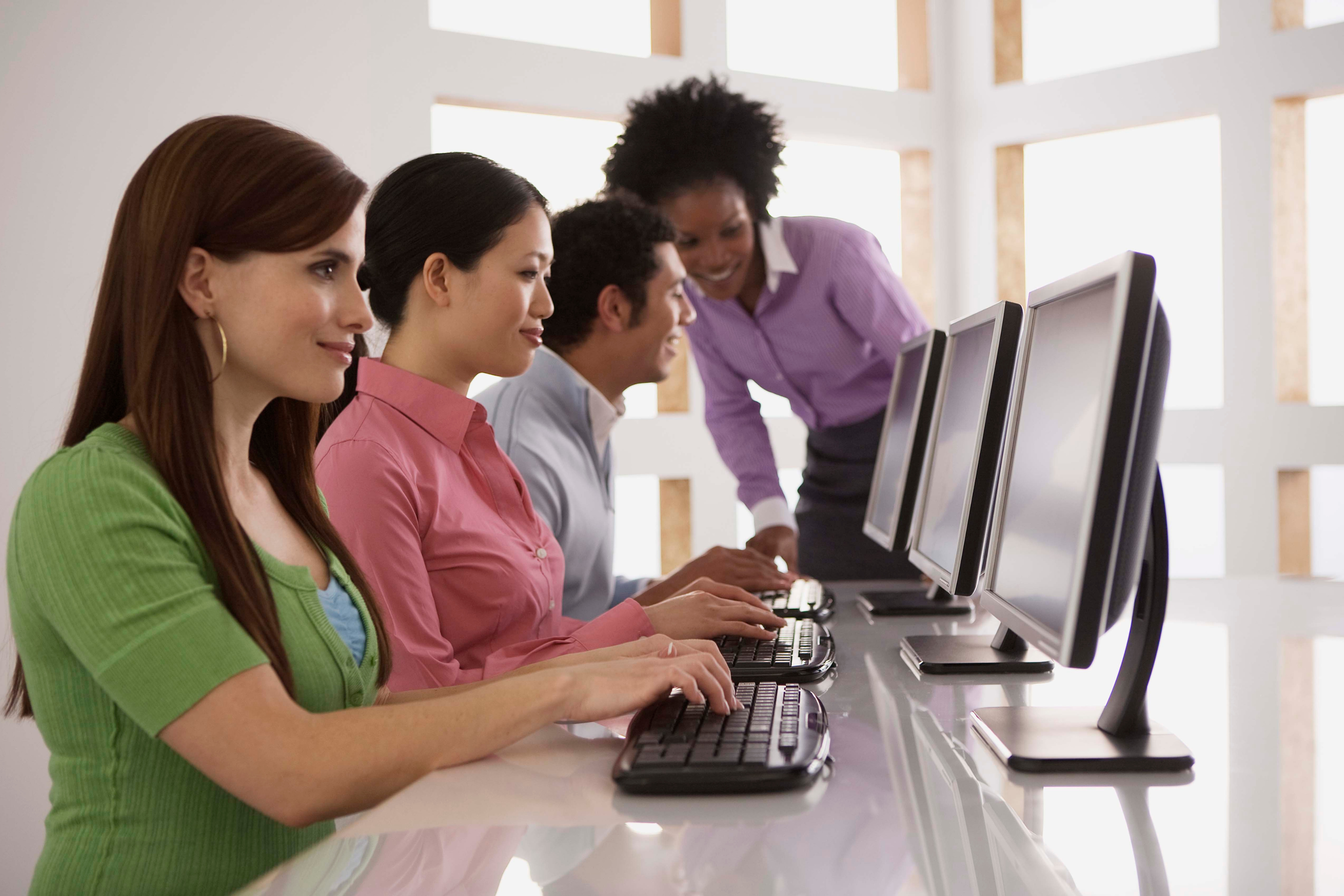 Talleres prácticos e interactivos